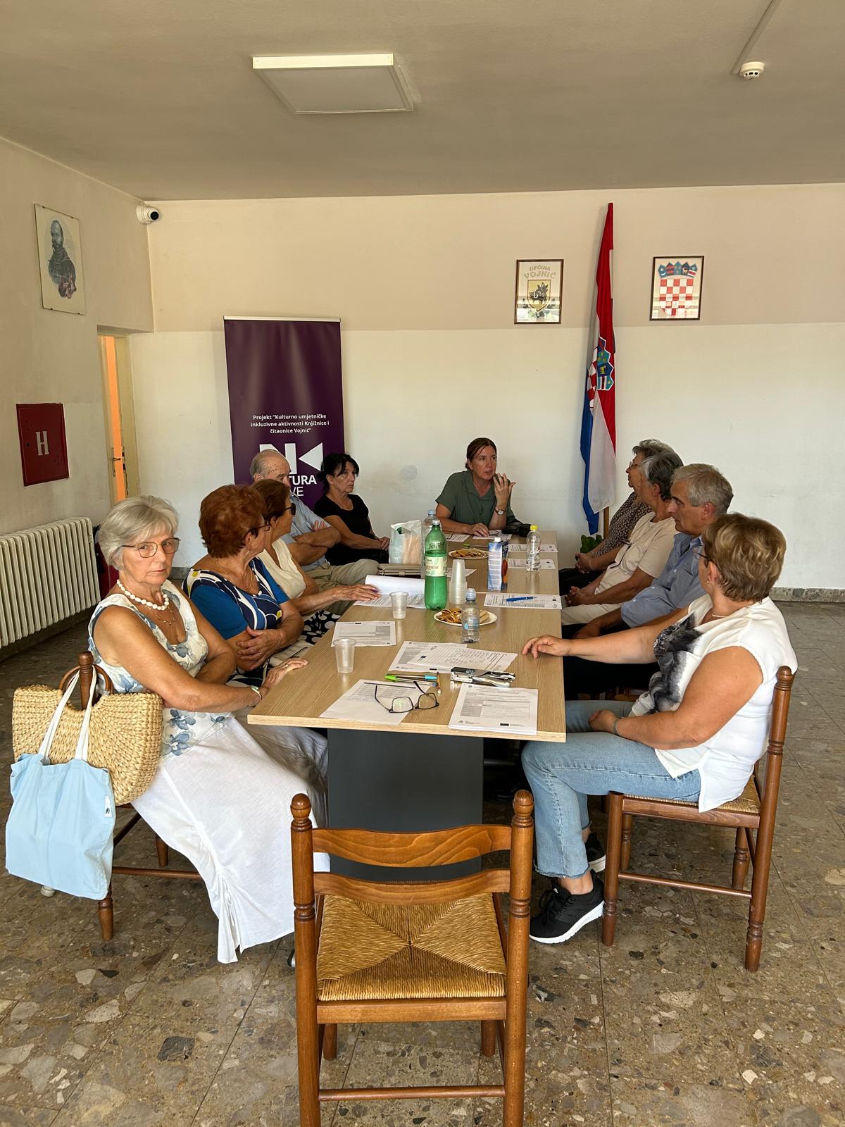 U Knjižnici i čitaonici Vojnić održan prvi susret Čitateljskog kluba